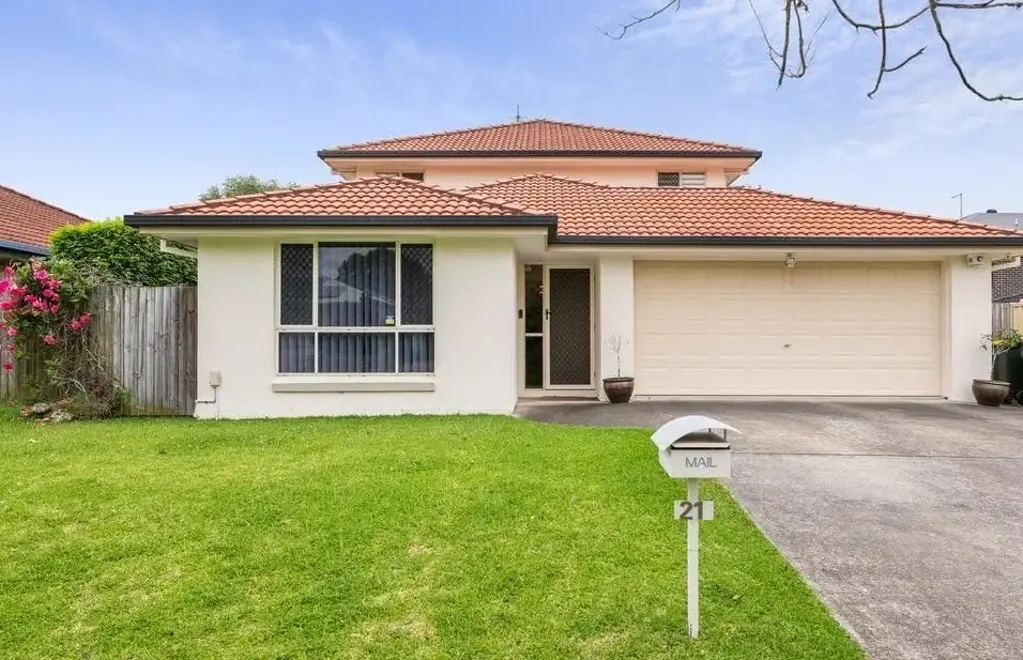 5 Bedroom + Study - Executive Family Home