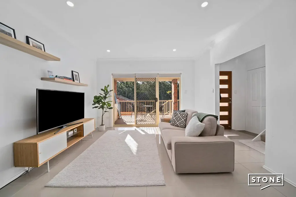 North Parramatta 2कमरा Expansive Townhouse Living with Multiple Outdoor Spaces in Peaceful Setting