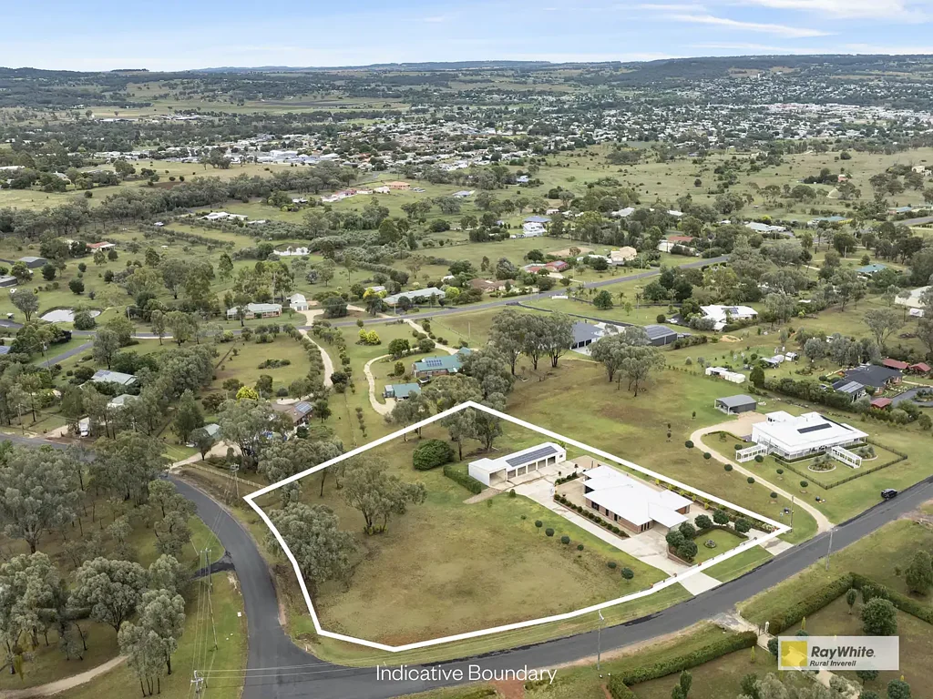 Inverell 6房  'COUNTRY ESTATE LIVING AT IT'S FINEST !!!'