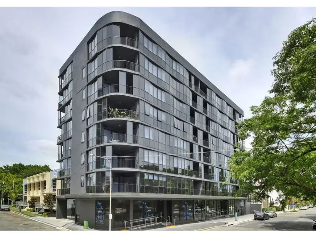 CONVENIENT CITY LIVING
