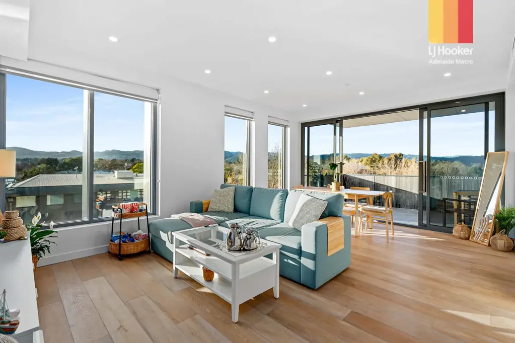 Norwood 2房  Sweeping Hills Views with Sought After Parade Lifestyle