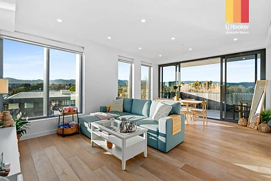 Norwood 2Moenga Sweeping Hills Views with Sought After Parade Lifestyle
