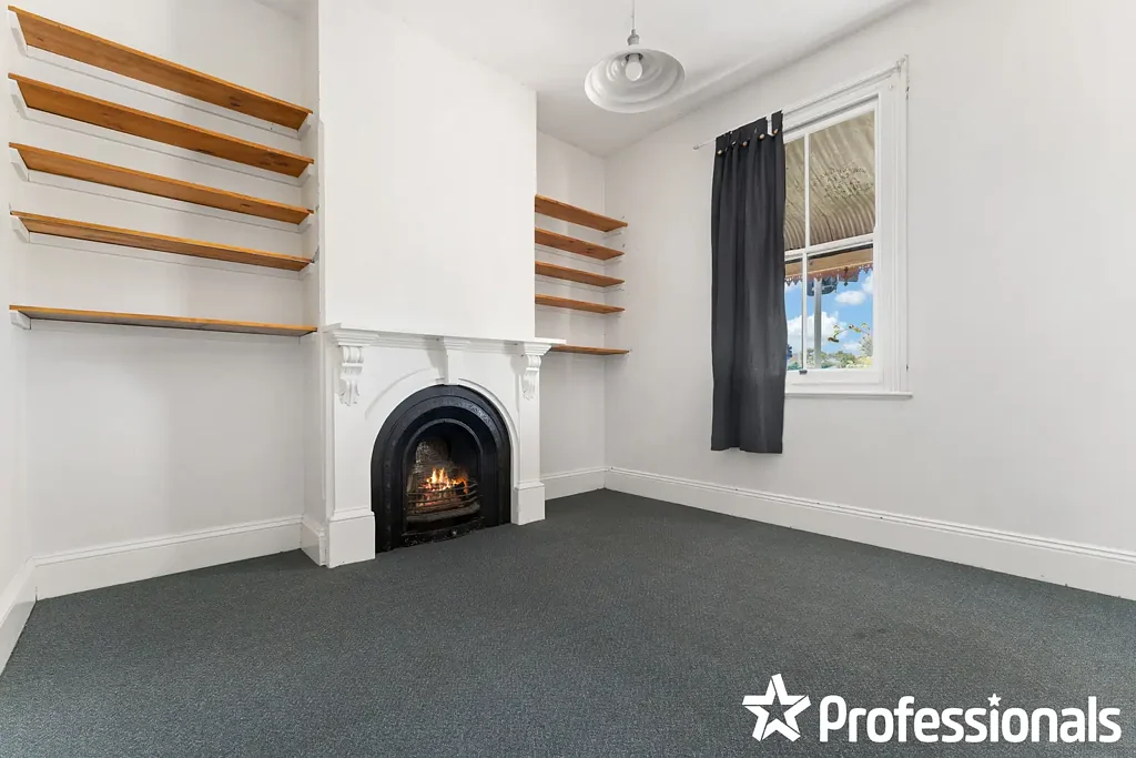 Kelso 3Phòng ngủ CHARMING 3 BEDROOM BRICK HOME WITH ENDLESS POTENTIAL!