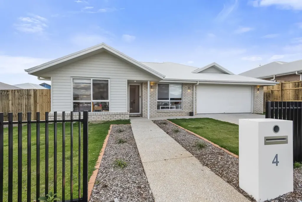 Glenvale 4બેડરૂમ Modern Investment Opportunity in a Prime Glenvale Location