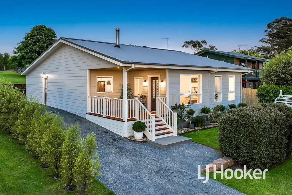Bunyip 3房  Impeccable Renovation on a 1863m2 Block with Subdivision Potential
