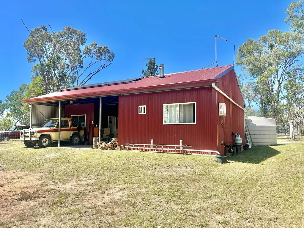 Uralla SECLUDED LYFESTYLE BLOCK WITH RIVER FRONTAGE