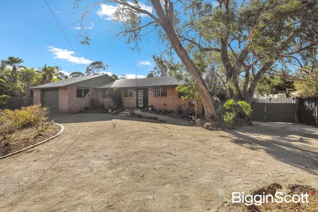 Crib Point 5ਬੈੱਡਰੂਮ Spacious Family Living in a Peaceful Court Setting