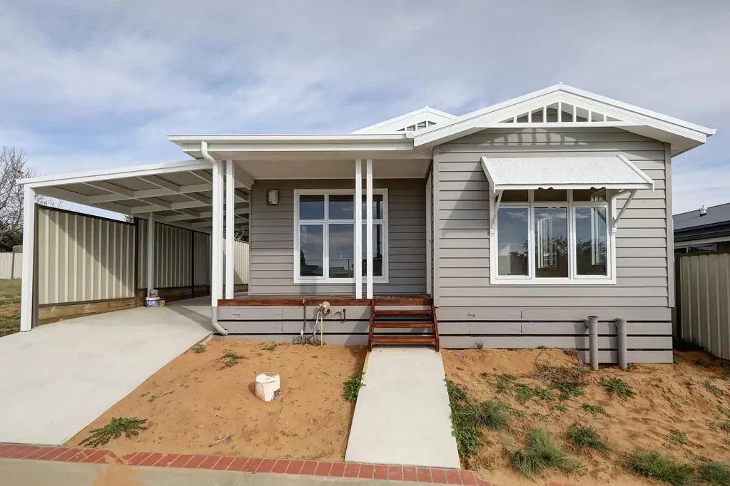 Barooga 2 Bedroom Waratah Gardens Village