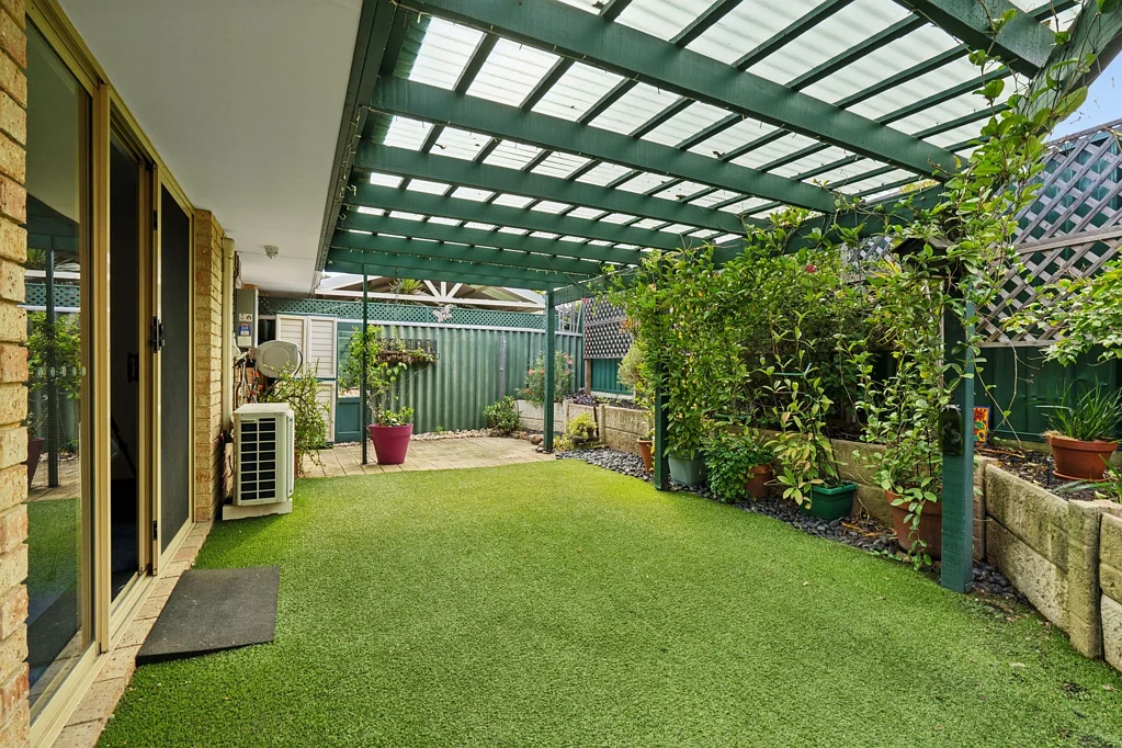 East Victoria Park 3房  Peaceful Secure Villa Living