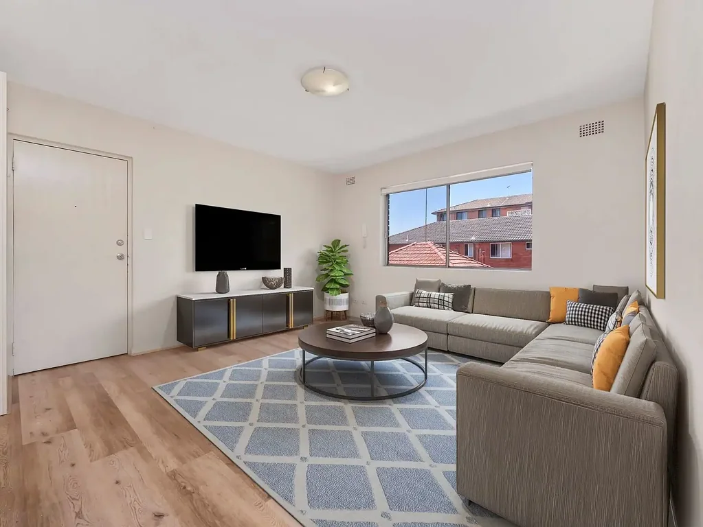 Two-Bedroom Apartment in a Quiet and Convenient Location