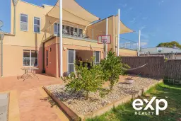 2/11 Ives Place, Port Lincoln