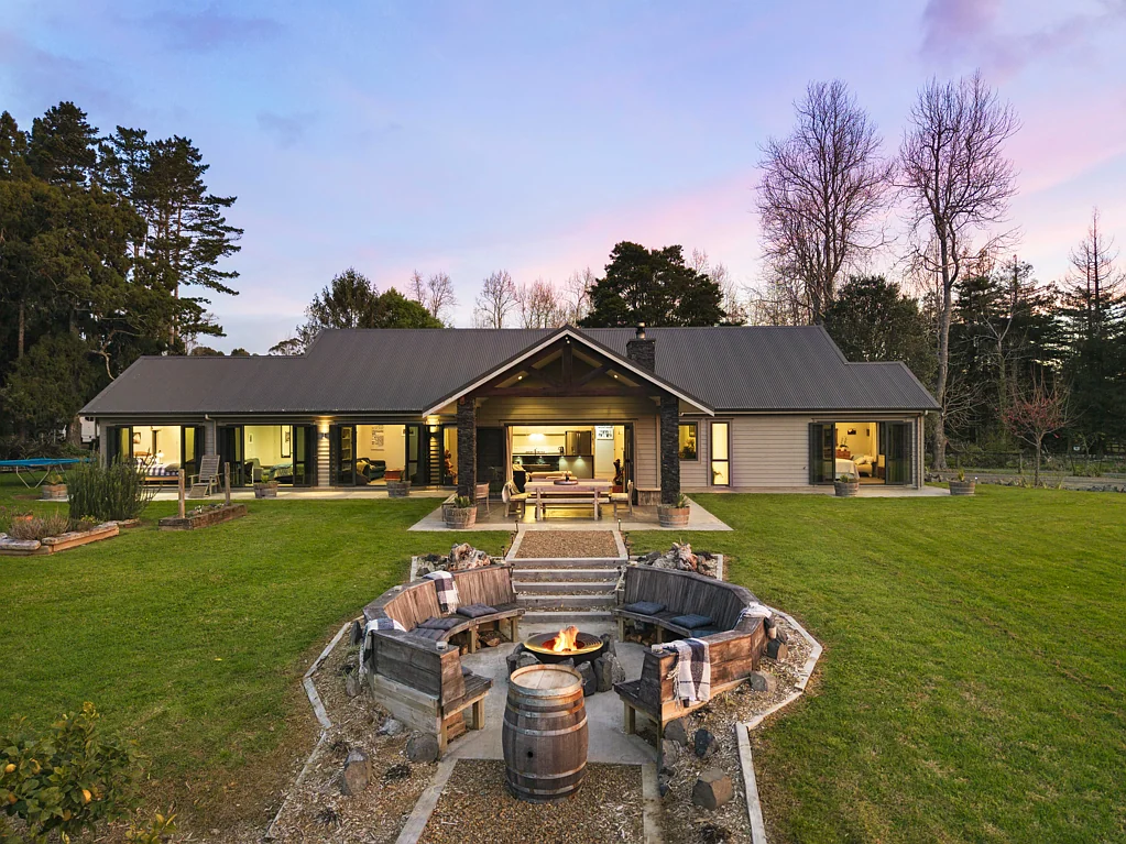 Hunua 5غرفة نوم Their Move, Your Luxury