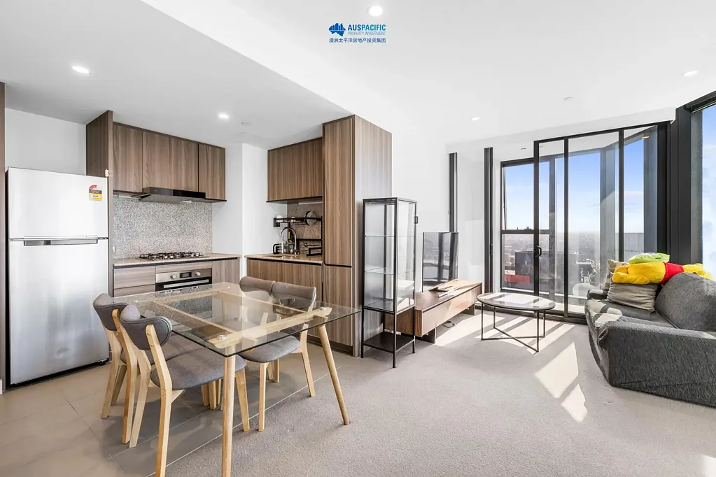 Stylish, Fully Furnished Carlton Apartment – Move In Ready!