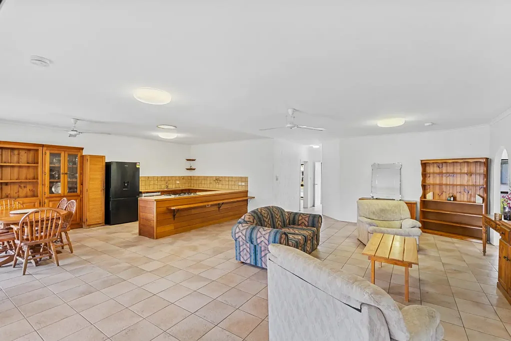 10 Krakatoa Close, Smithfield, QLD 4878