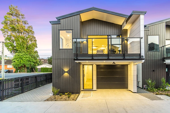 Mount Wellington 3房 全新性价比宅邸，产权+CCC在手，​CBD通勤无忧！ Own it now: affordable, brand-new central home