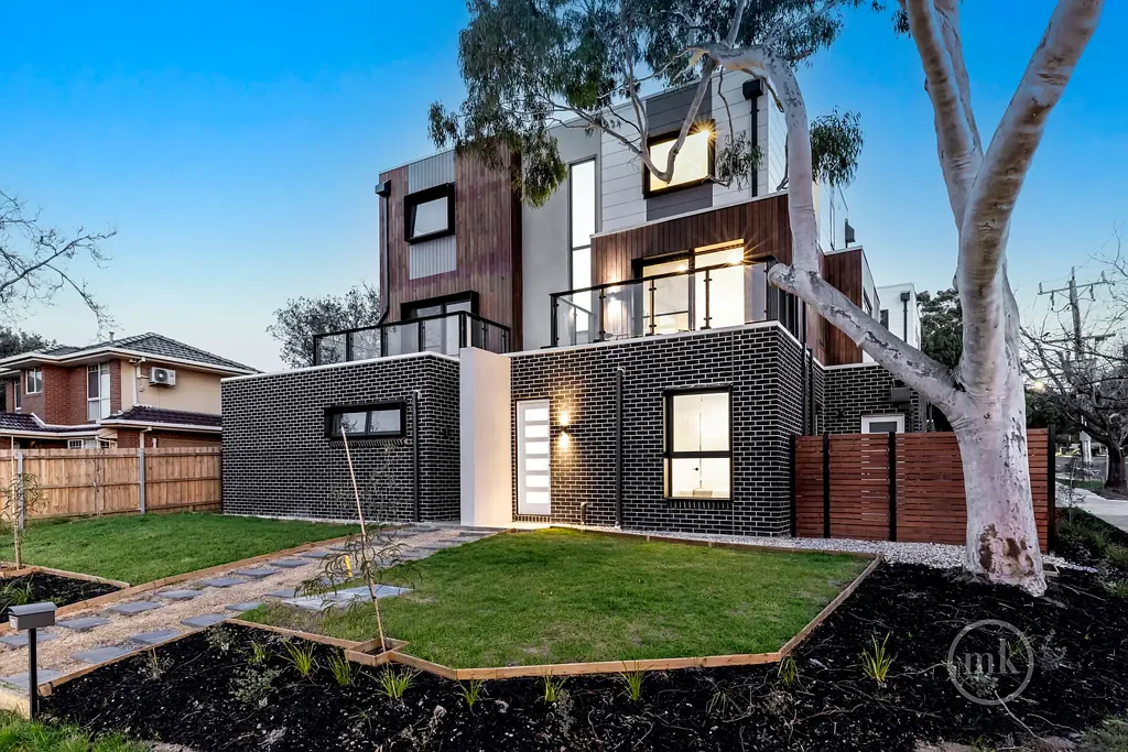 Greensborough 3 Bedroom Contemporary Living In A Lifestyle Location