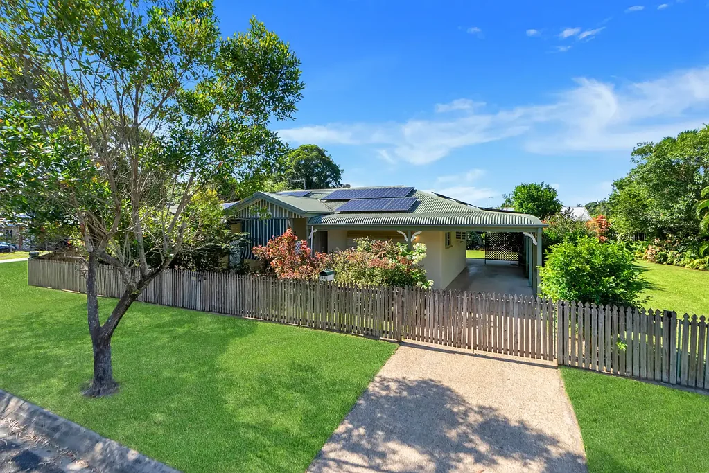 Edmonton 3房  3-BEDROOMS, ENSUITE AND SOLAR POWER