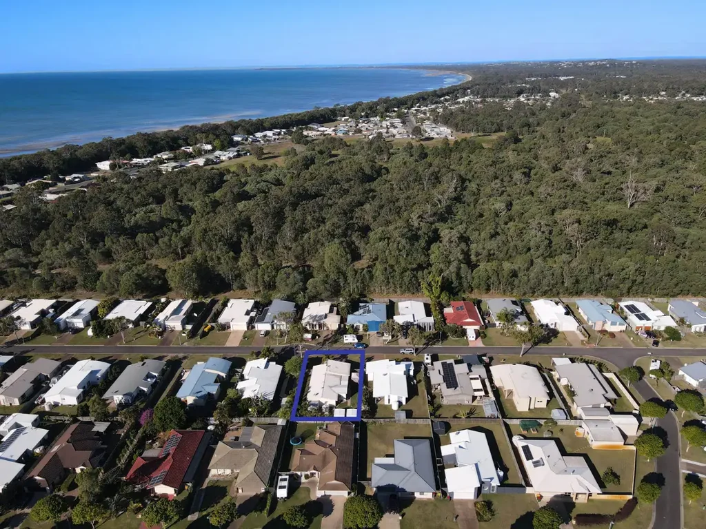 19 Swan View Court, Toogoom, QLD 4655