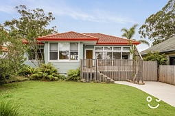 252 Farmborough Road, Farmborough Heights