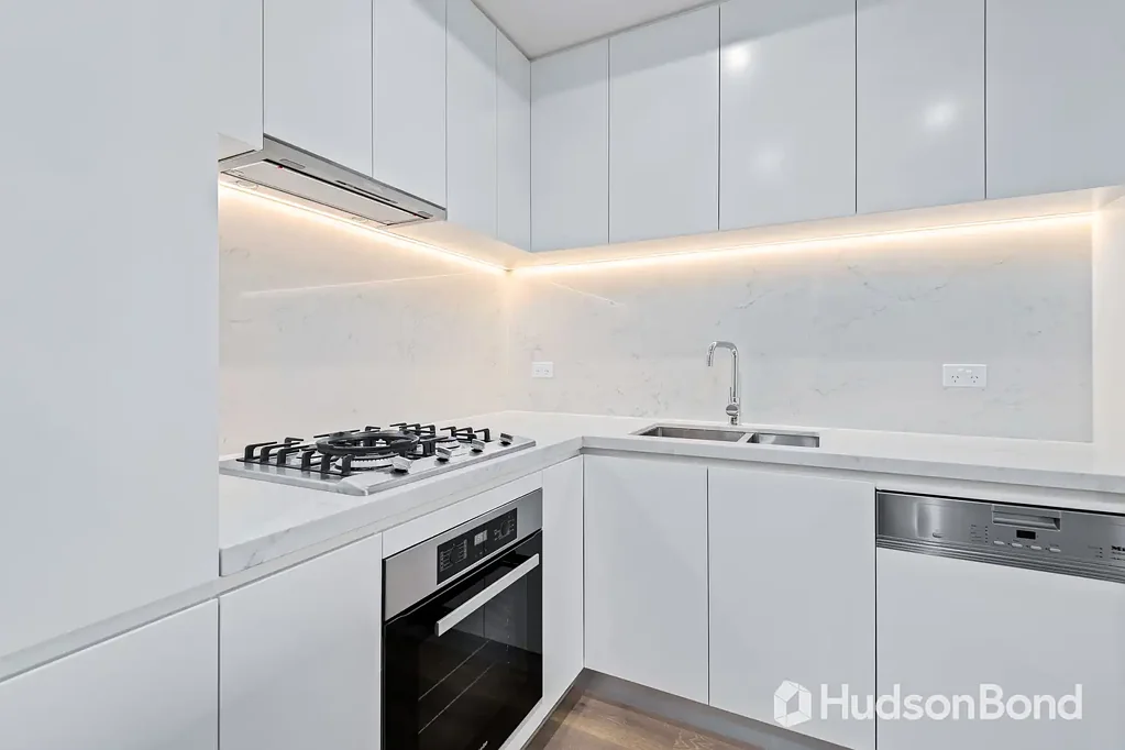 2 Bed, 2 Bath, 2 Car Spaces!