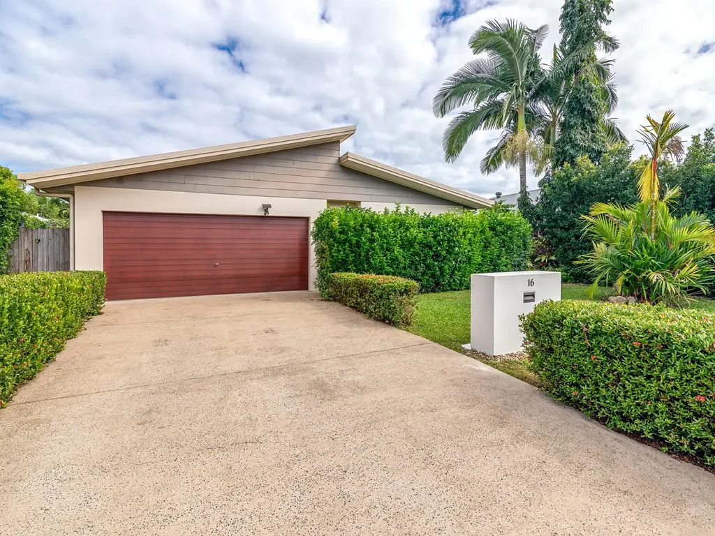 SPACIOUS 3-BEDROOM HOME IN QUIET STREET