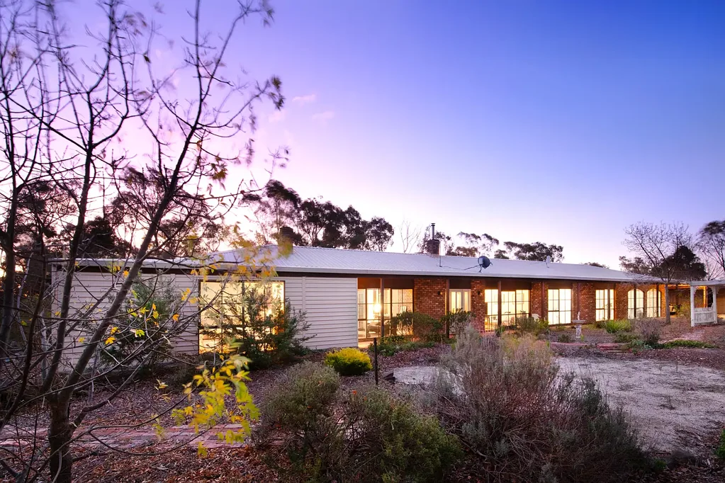 Mckenzie Hill 4ห้องนอน Expansive family living with breathtaking views - 1 acre setting in town
