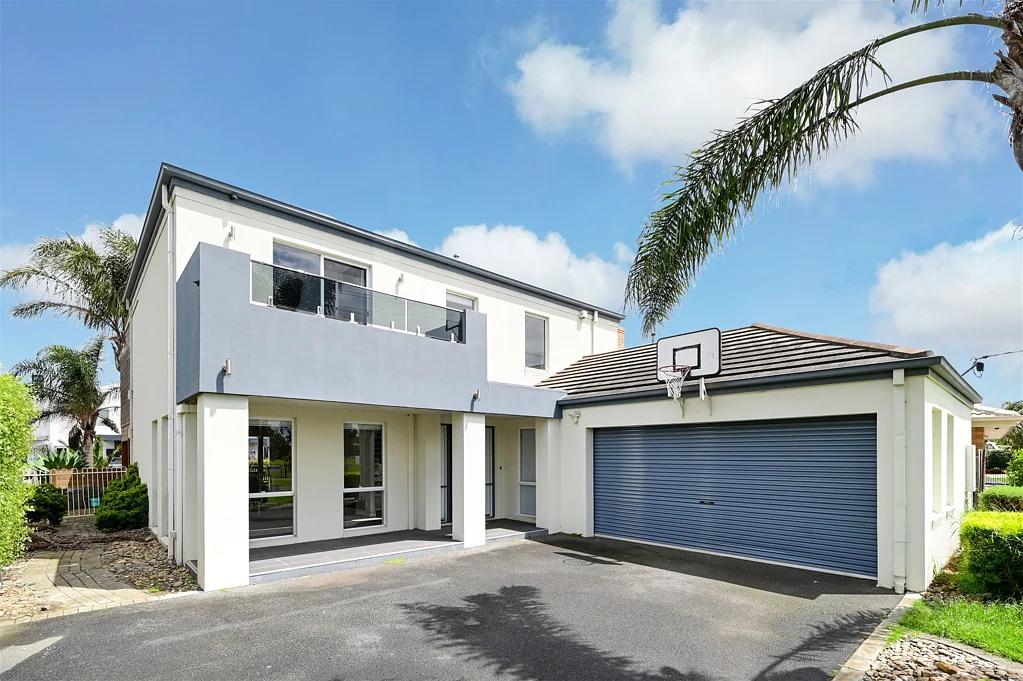 FURNISHED Luxury Waterfront Home for rent