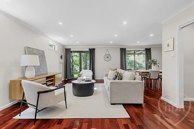 लिविंग रूम - 28 Swinden Street, Downer, ACT 2602