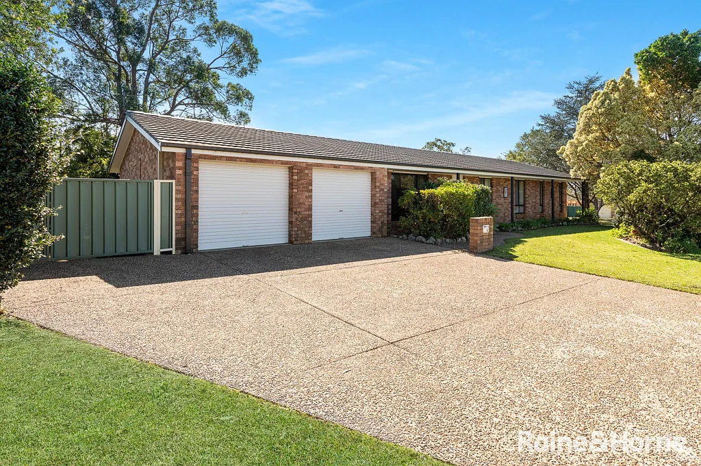 41 Cavalier Parade, Bomaderry, NSW 2541