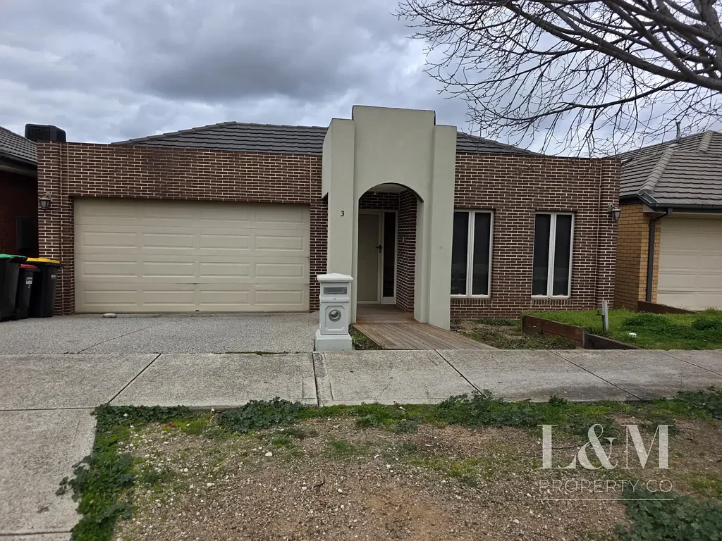 Spacious 3-Bedroom + Study Family Home in the Heart of Caroline Springs