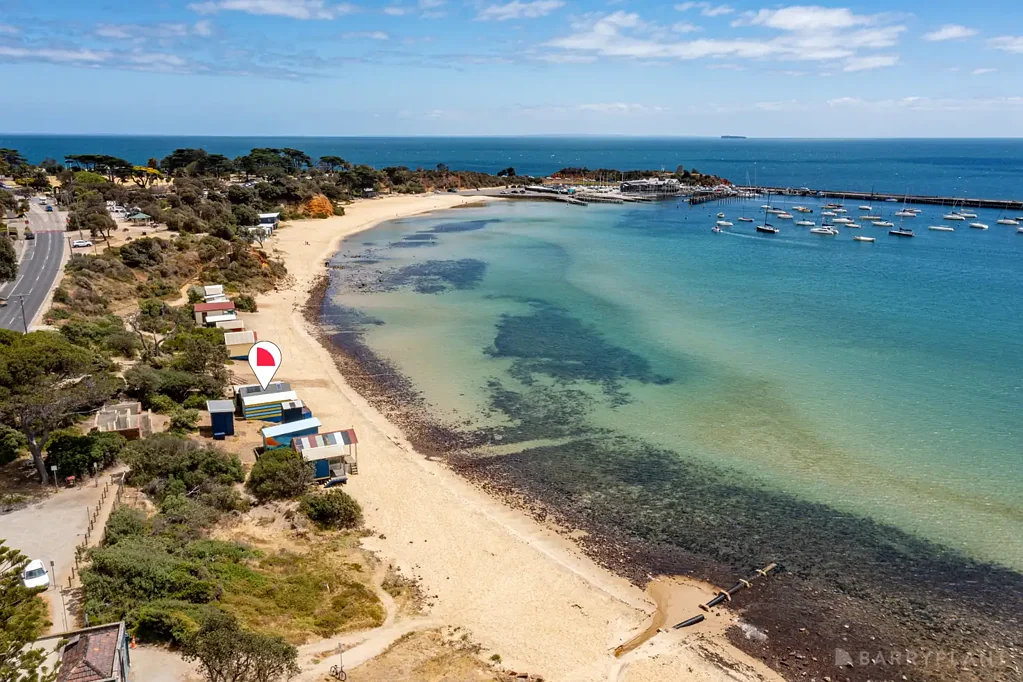 Mornington 1कमरा A SPLASH OF COLOUR AT SHIRE HALL BEACH