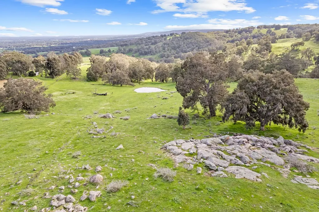 Jarrahdale  Robinswood Follow, Jarrahdale - picturesque property only 1 hour from Perth