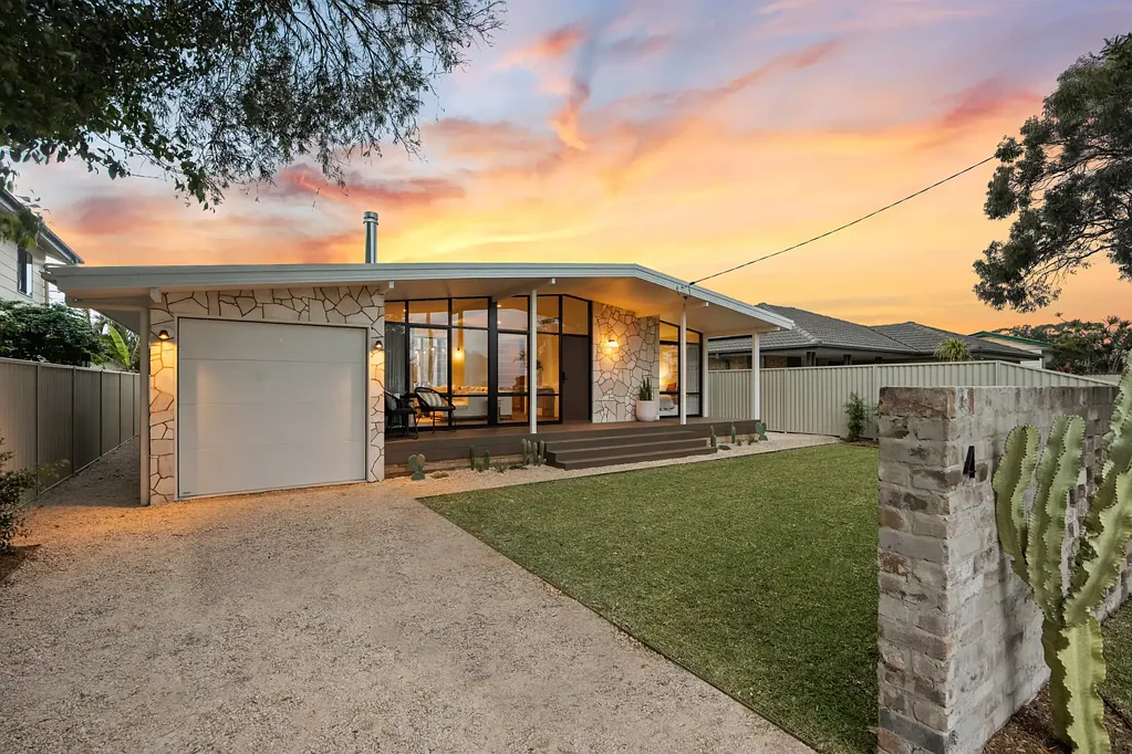 4 Brooke Avenue, Killarney Vale, NSW 2261