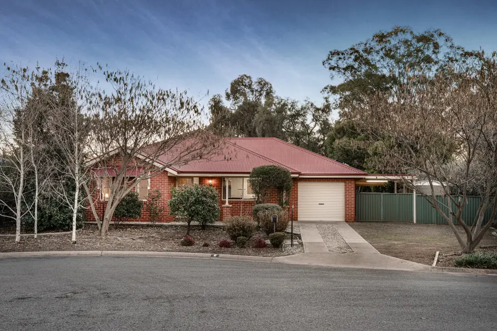 6 Hall Court, Howlong, NSW 2643