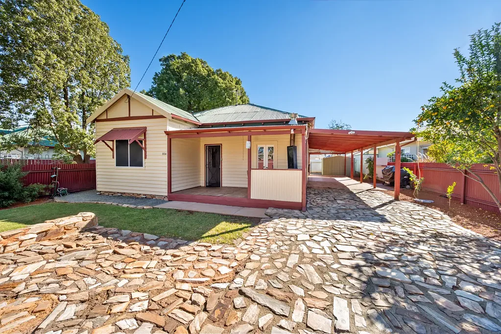 Boulder 4Kwarto Beautiful, Modern and Character Featured Home
