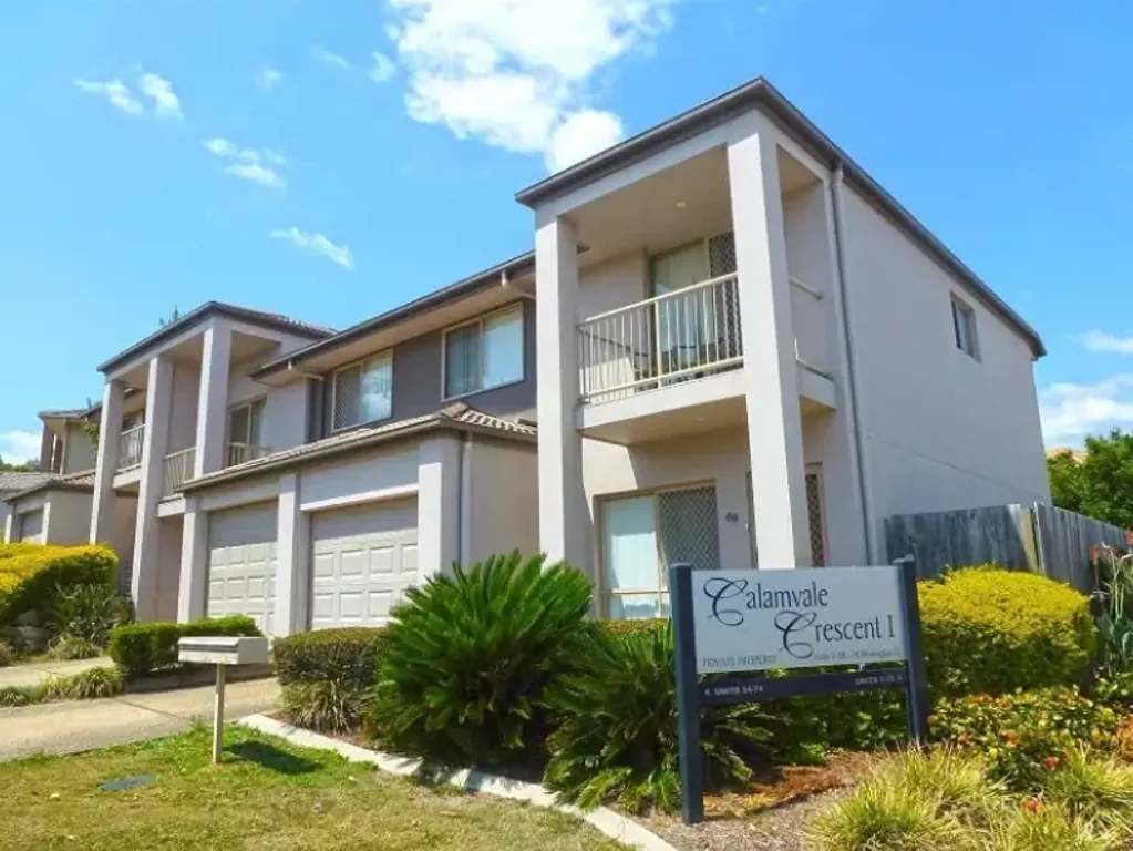 Modern Townhouse in Calamvale Prime Location! 3 Bedrooms, 2 Bathrooms!
