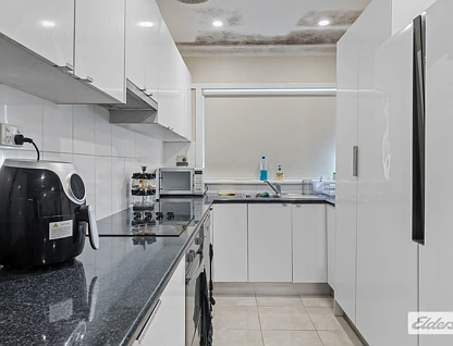 1-5/307 Vickers Road, Lavington, Riverina, 10 Kuwarto, 5 Banyo, Unit