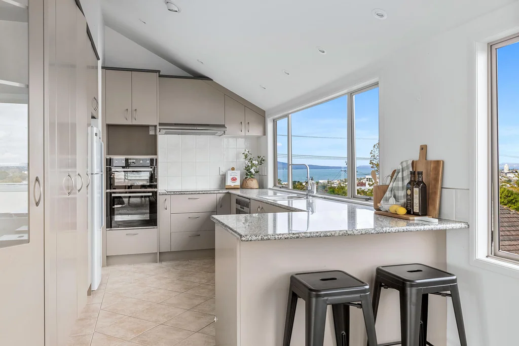 Forrest Hill 4બેડરૂમ Panoramic views and zoned for Westlake