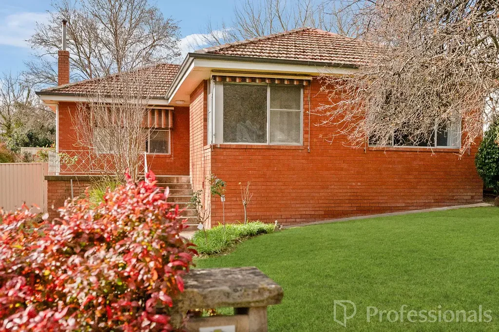 West Bathurst 4房  RED BRICK BEAUTY