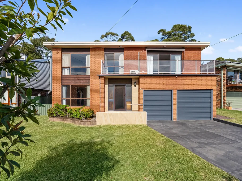 Engadine 4部屋 Expansive & Ideal Family Home