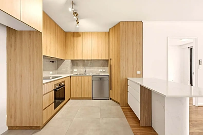 Toowong 1房 河畔精装一居室 开放式布局 安全社区 邻近Regatta Hotel 停车位充足 Resort-Style One-Bedroom Living in a Prime Toowong Locale