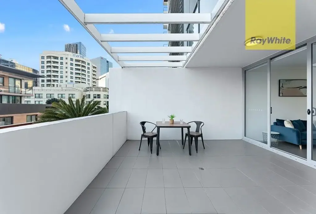 Parramatta 2 Bedroom Stylish Apartment with Huge Balcony in Prime Location