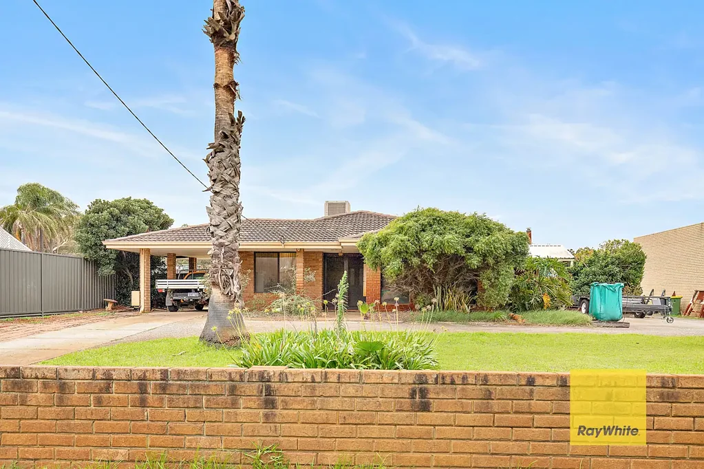 Maddington 4Habitaciones Rare Opportunity: Home, Business & Development All in One