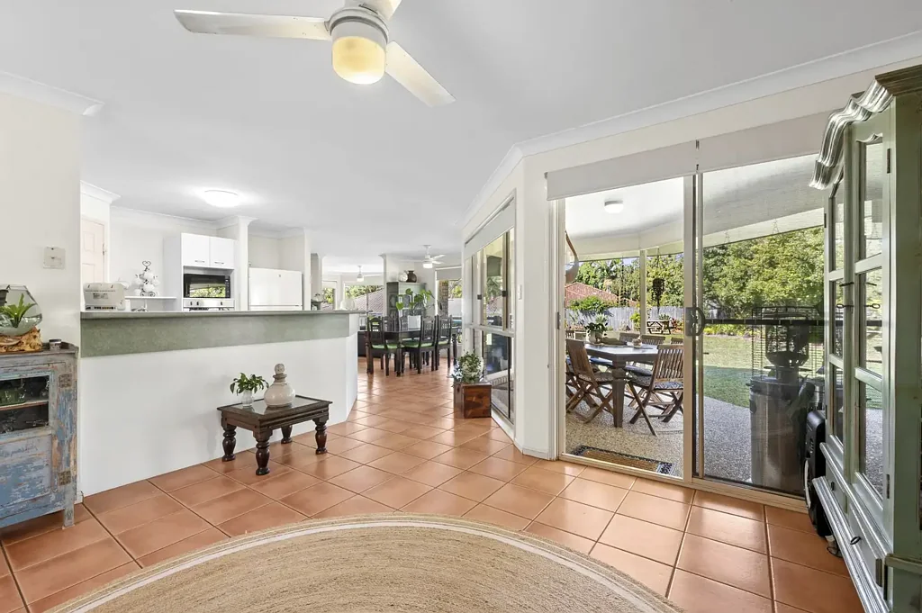 Tewantin 4房  Private Sanctuary - Huge Level Allotment