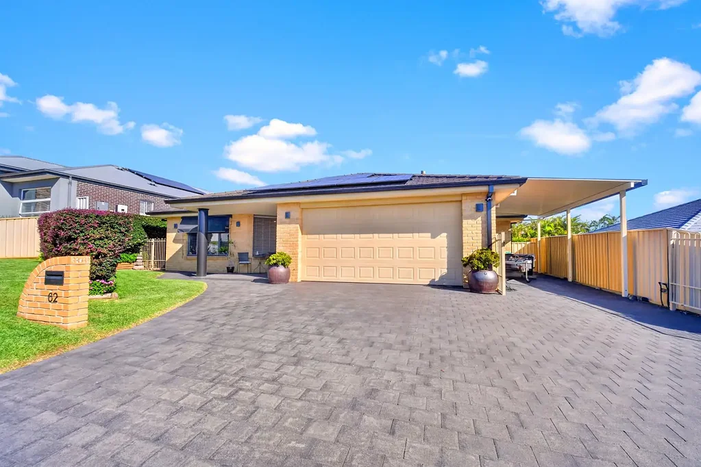 Forster 4房  Spacious Cape Hawke Living with Style, Comfort & Outstanding Practicality.