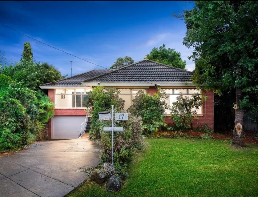 17 Chatsworth Quadrant, Templestowe Lower, Inner East Melbourne, 4 Bedrooms, 2 Bathrooms, House