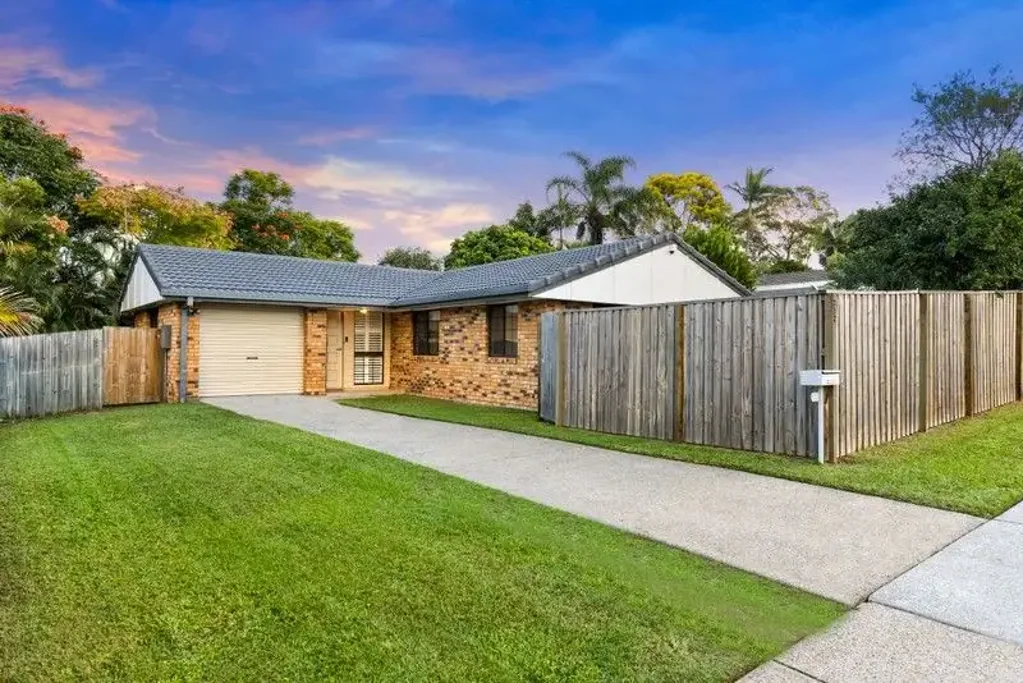 For Rent Now - Renovated Family Home with Spacious Backyard in Convenient Runcorn Location