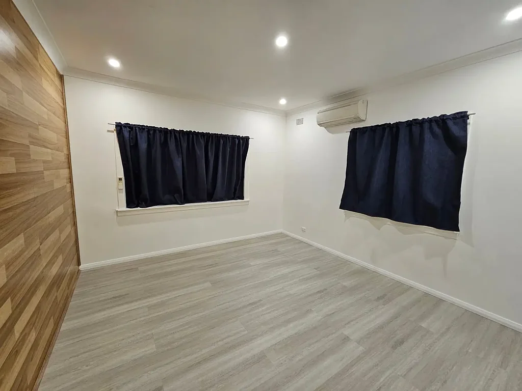 Smithfield single private room available for rent all bills included