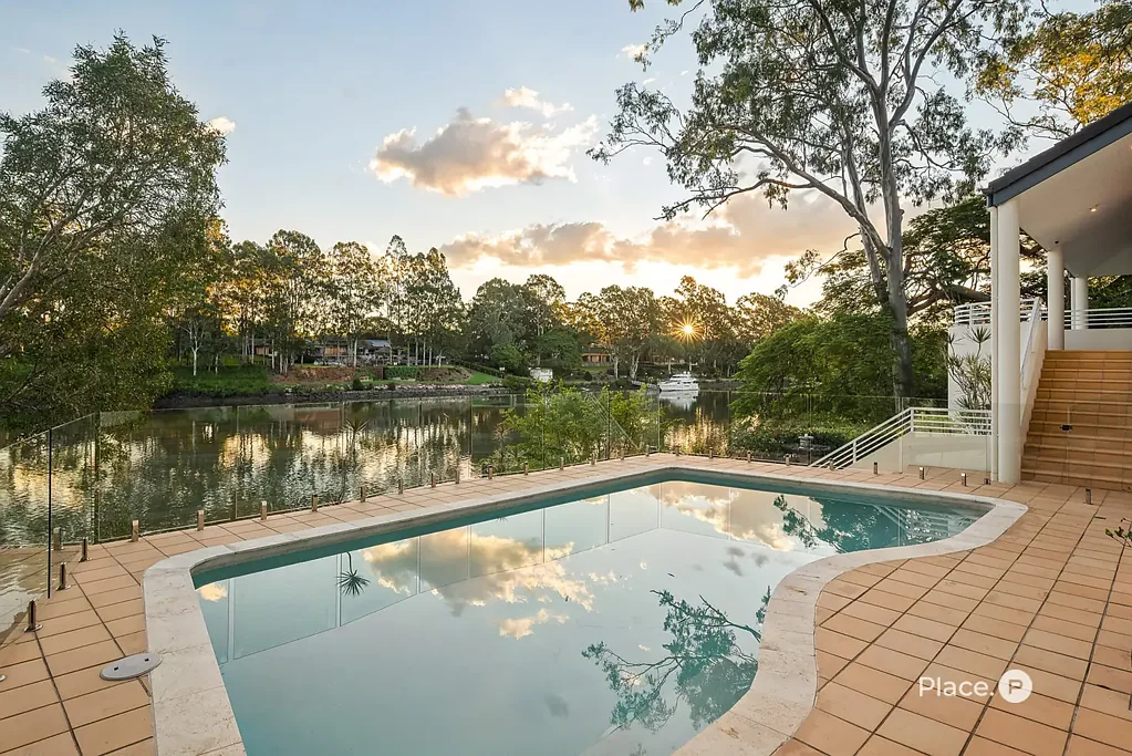 Graceville 5Zimmer Landmark Riverfront Residence in Exclusive Graceville Cul de Sac