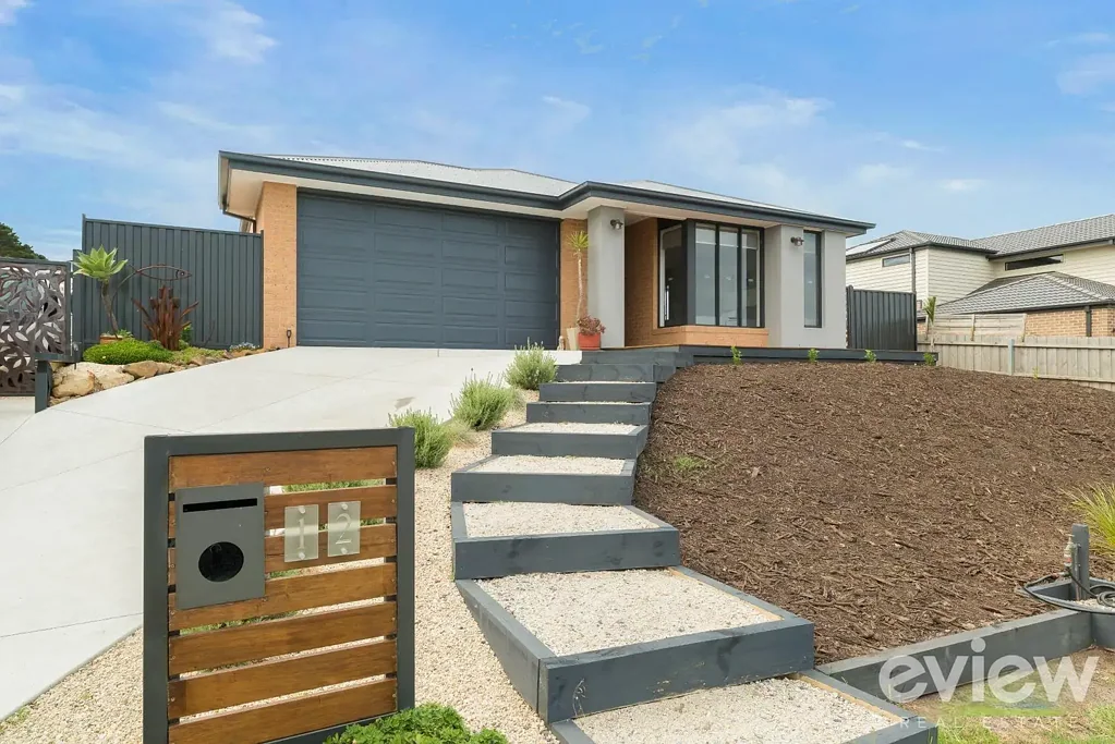 San Remo 4 Slaapkamer Lifestyle & Space: 4-Bed Residence on Large Allotment - San Remo